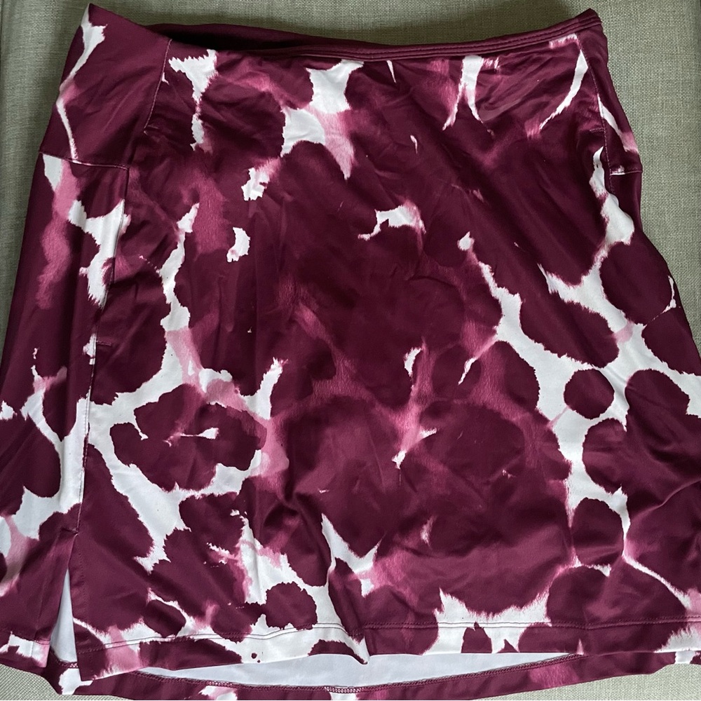 Nike Women’s Dri-Fit UV Victory Golf Skort Small S villain red Skirt w/ shorts - Picture 4 of 16
